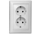 Legrand Valena Розетка 2я с/з белая 774470